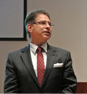 Dr Dominic Aquila